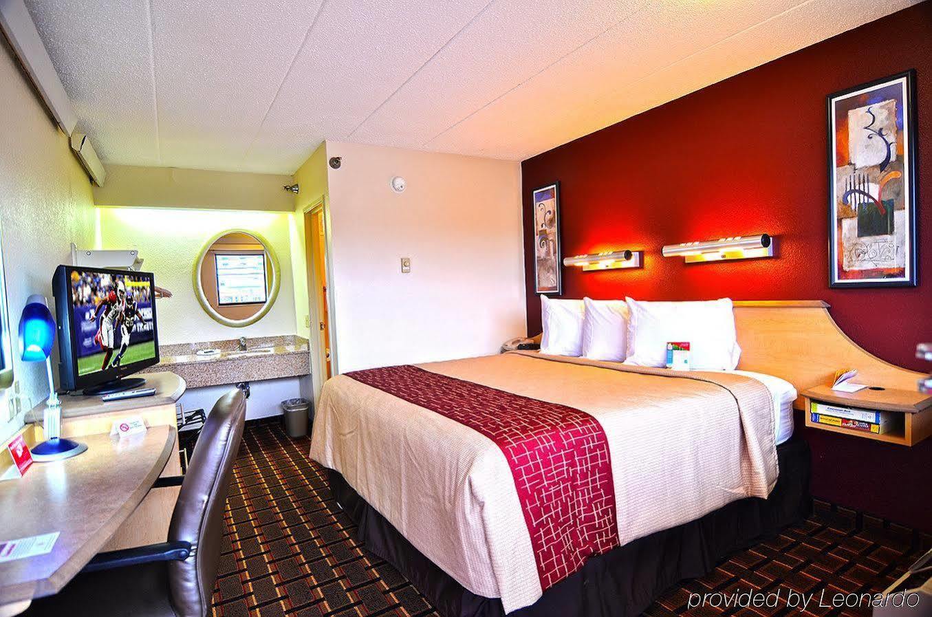 Red Roof Inn Cincinnati Northeast - Blue Ash Kültér fotó